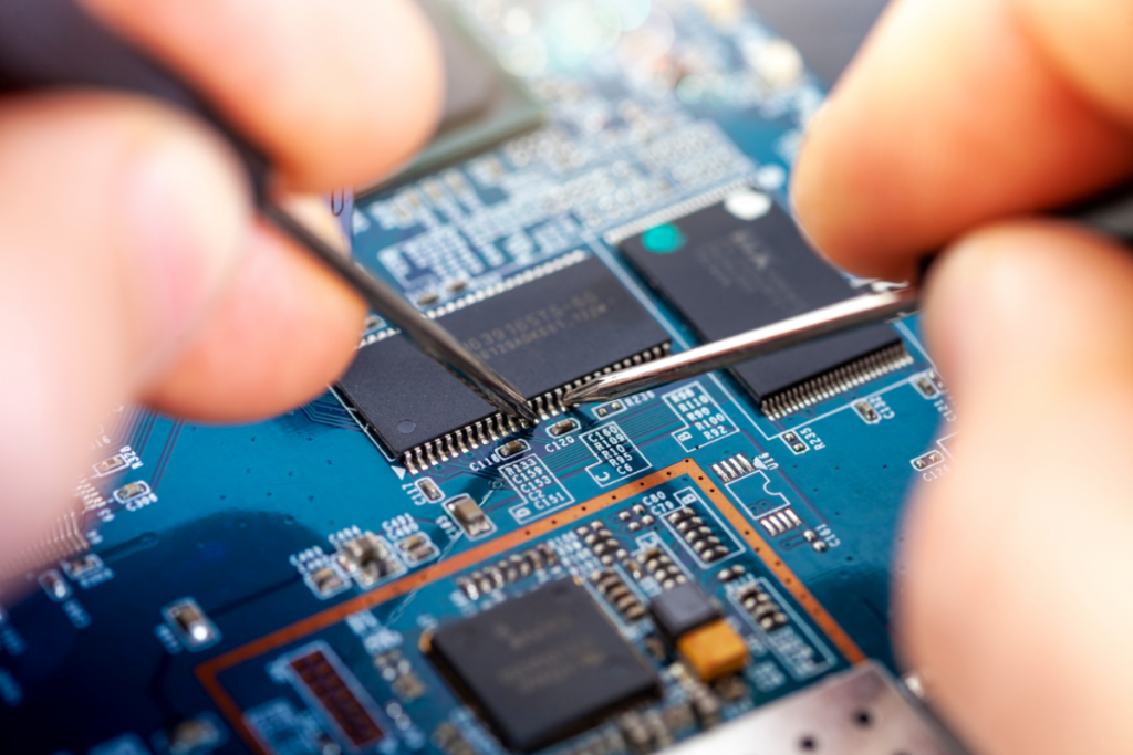 Soudure sur circuit électronique